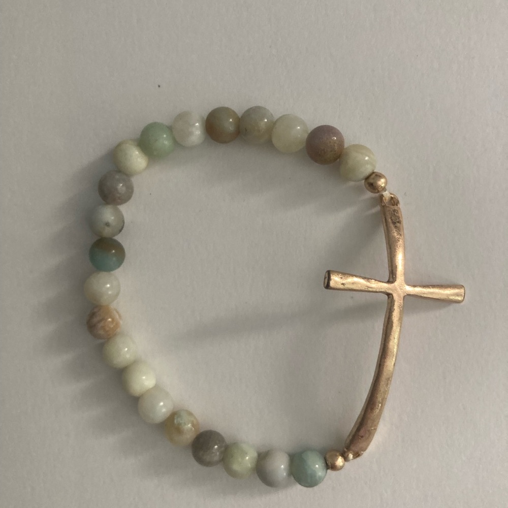 🔥4 for $20.00 🔥Religious Gold Cross Stretch Bracelet.